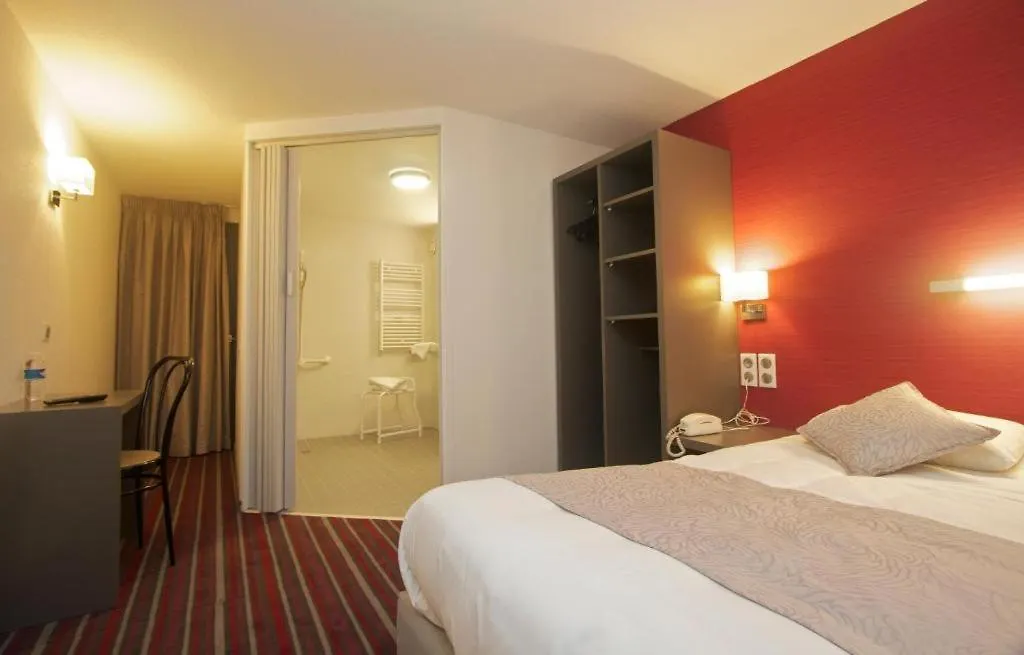 Brit Hotel Lorient Le Kerotel 3*,